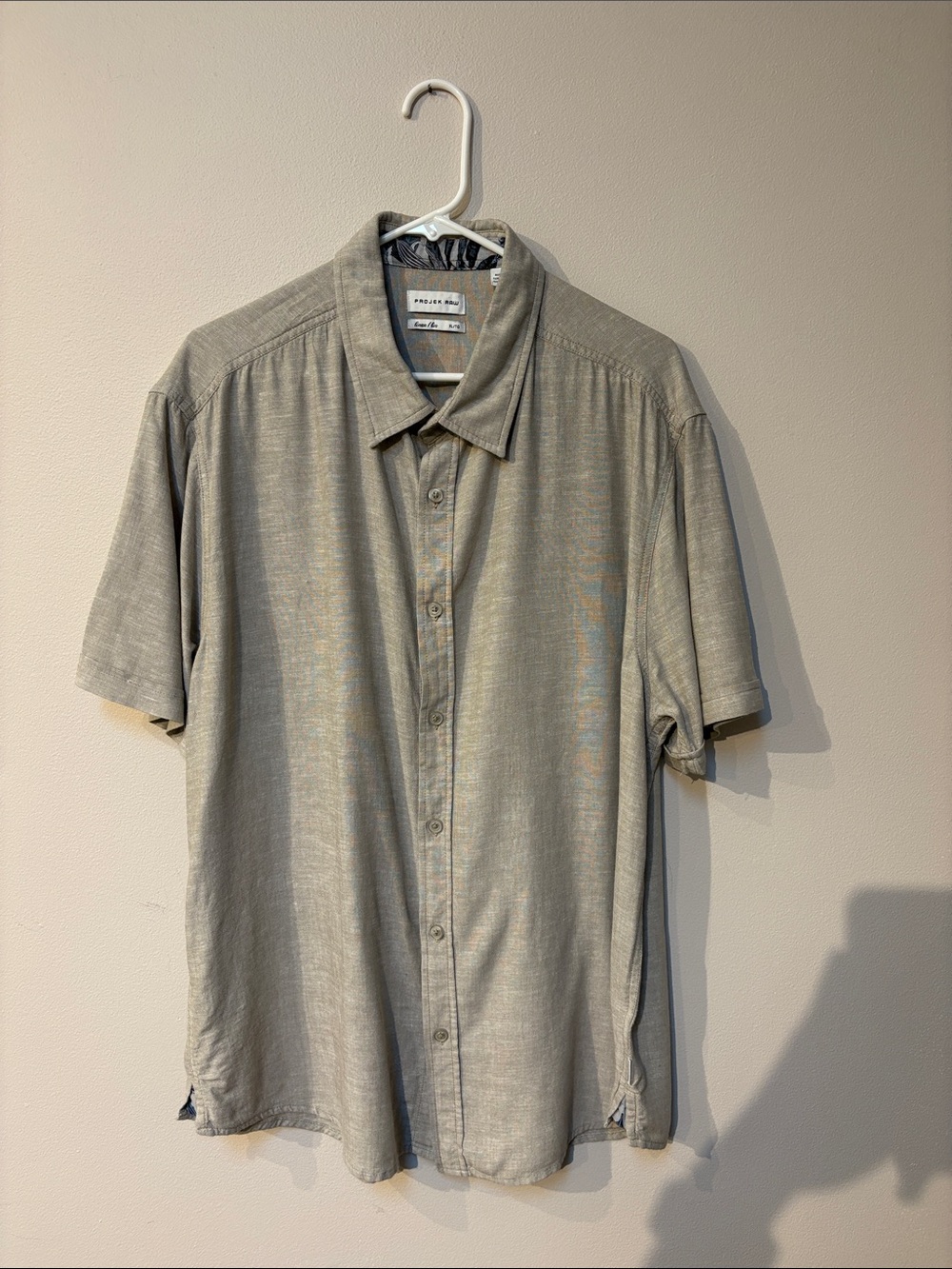 Men's Casual Linen Short-Sleeve Button-Down Shirt in Light Gray